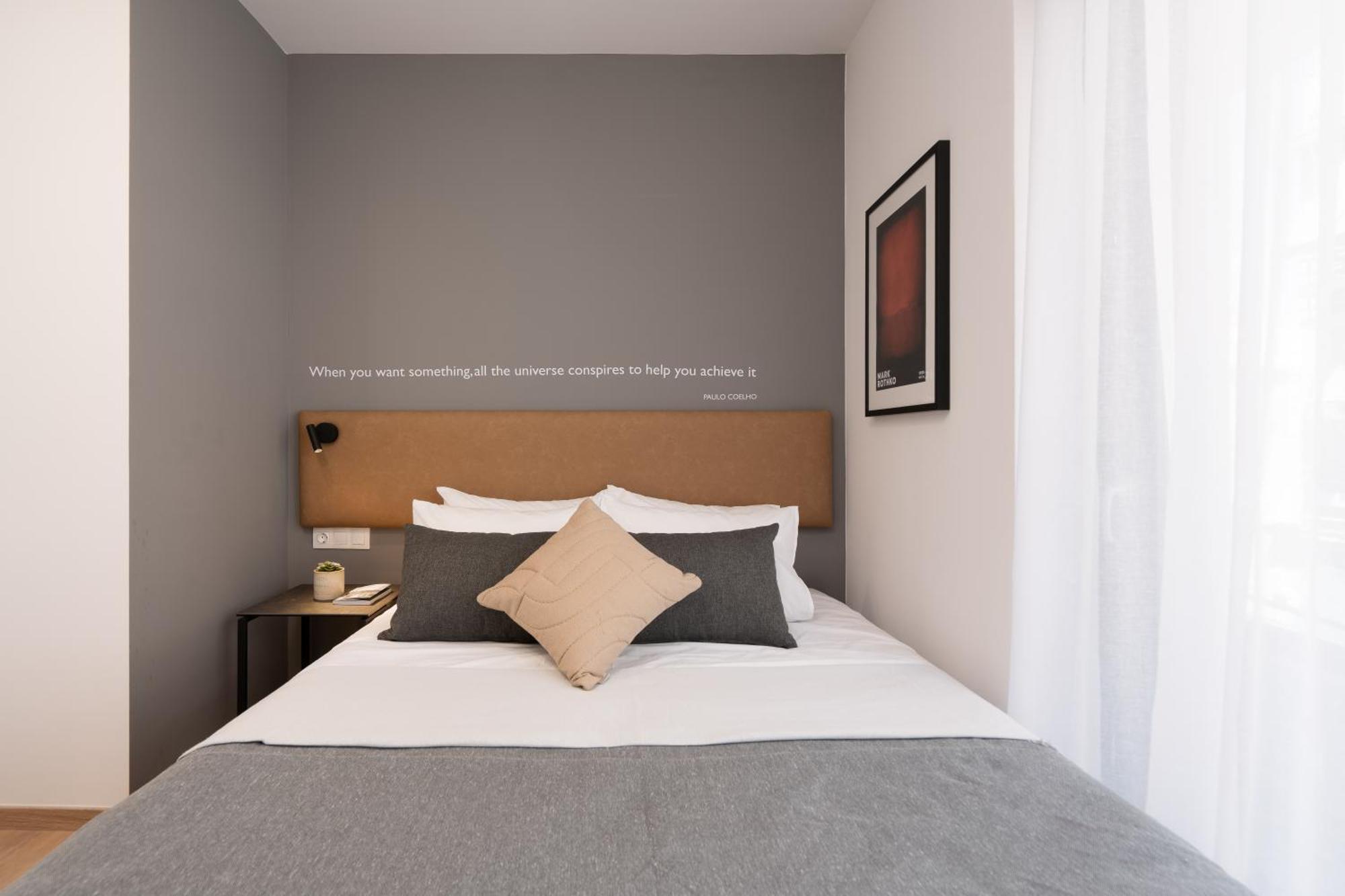 Kosmos Luxury Residences Aten Rum bild