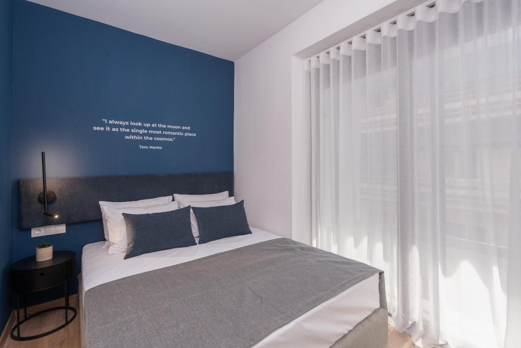 Kosmos Luxury Residences Aten Rum bild